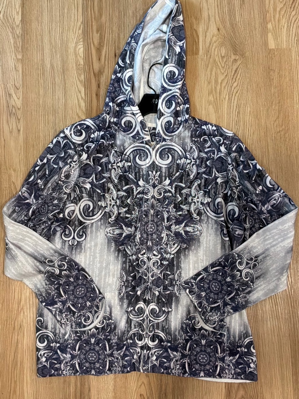 Ornate Y2K vintage Print Hooded Sweatshirt - Gray & Black
